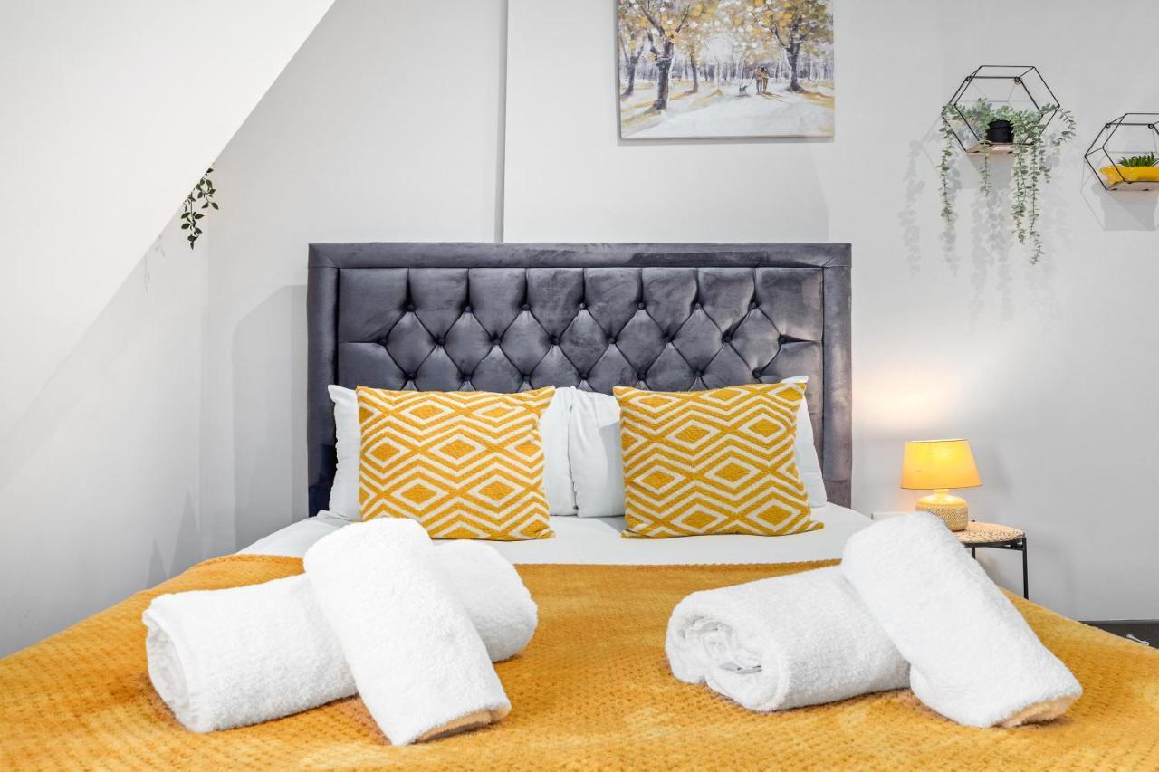 B&B Sydenham Stays By Hayes Residency *